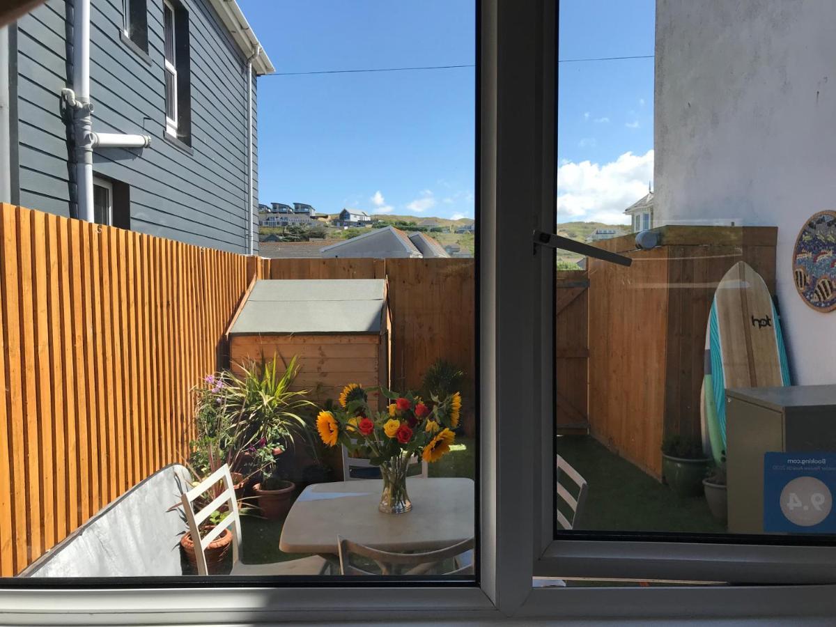 Apartamento Flat Rocks, With Parking, 100M From Beach Perranporth Exterior foto
