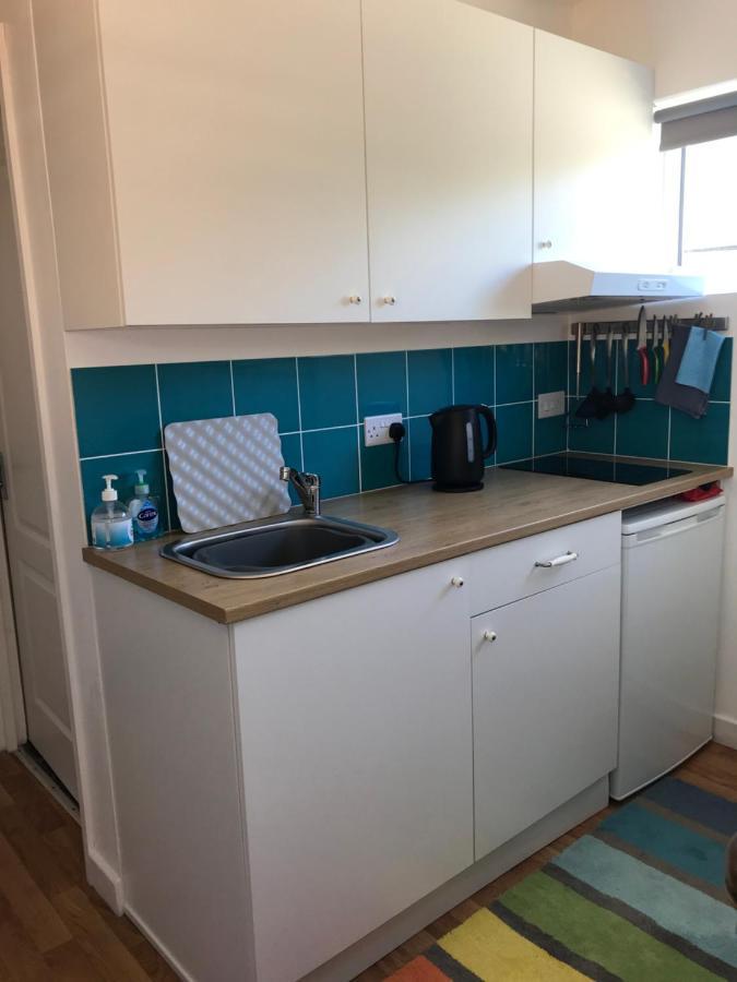 Apartamento Flat Rocks, With Parking, 100M From Beach Perranporth Exterior foto